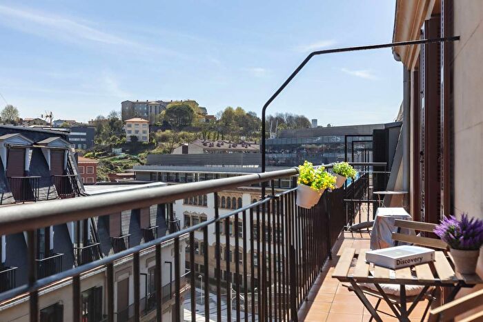 Casas en venta y pisos alquiler - 1