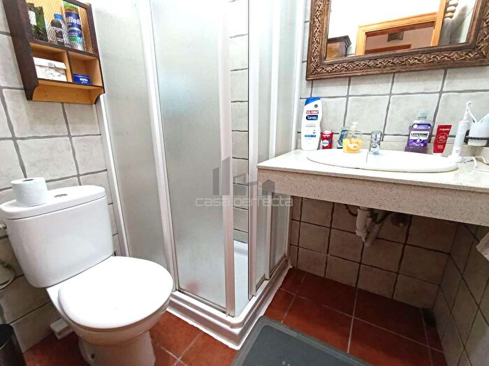 Casas en venta y pisos alquiler - 3