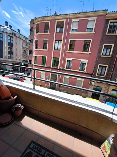 Casas en venta y pisos alquiler - 2