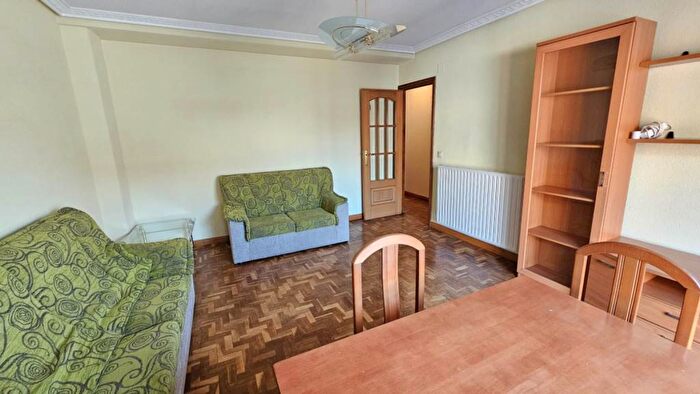 Casas en venta y pisos alquiler - 2