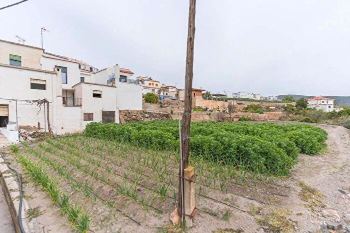 Casa en venta en Andalucía, Granada de 5 habitaciones