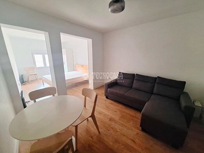 Casas en venta y pisos alquiler - 2