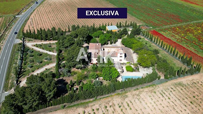 Casa en venta en Fontanars dels Alforins, Valencia de 7 habitaciones