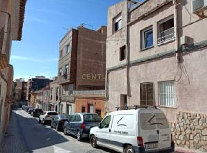 Casas en venta y pisos alquiler - 2