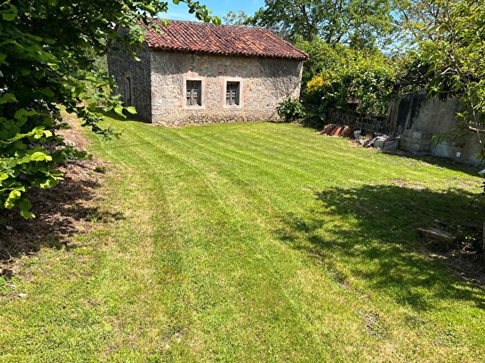 Casa en venta en Villaescusa Cantabria, Cantabria de 3 habitaciones