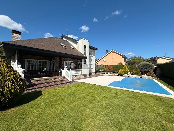 Casas en venta y pisos alquiler - 1
